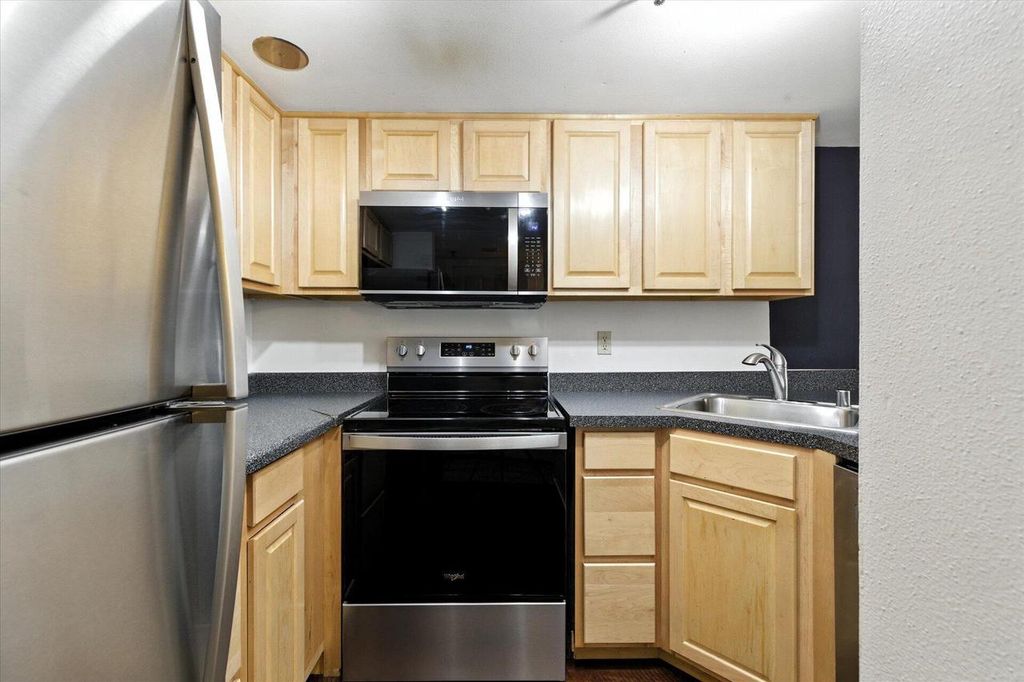 Photo of 270 E Highland AVENUE #244, Milwaukee, WI 53202 (MLS # 1940609)