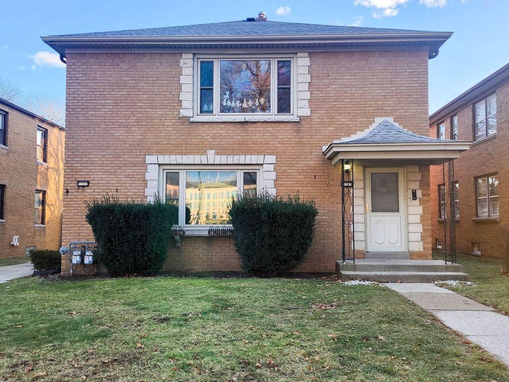 Photo of 9323 W Wisconsin AVENUE #9325, Milwaukee, WI 53226 (MLS # 1947344)