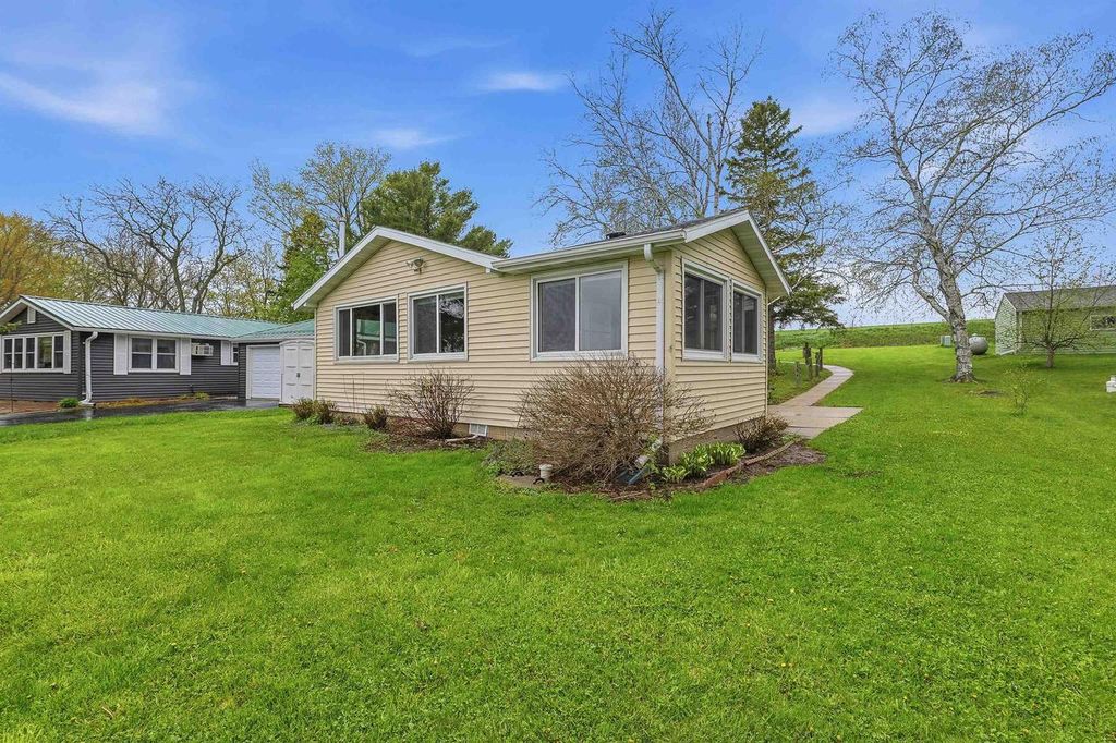 Photo of N9384 Idle Hour DRIVE, Randolph, WI 53956 (MLS # 2010396)