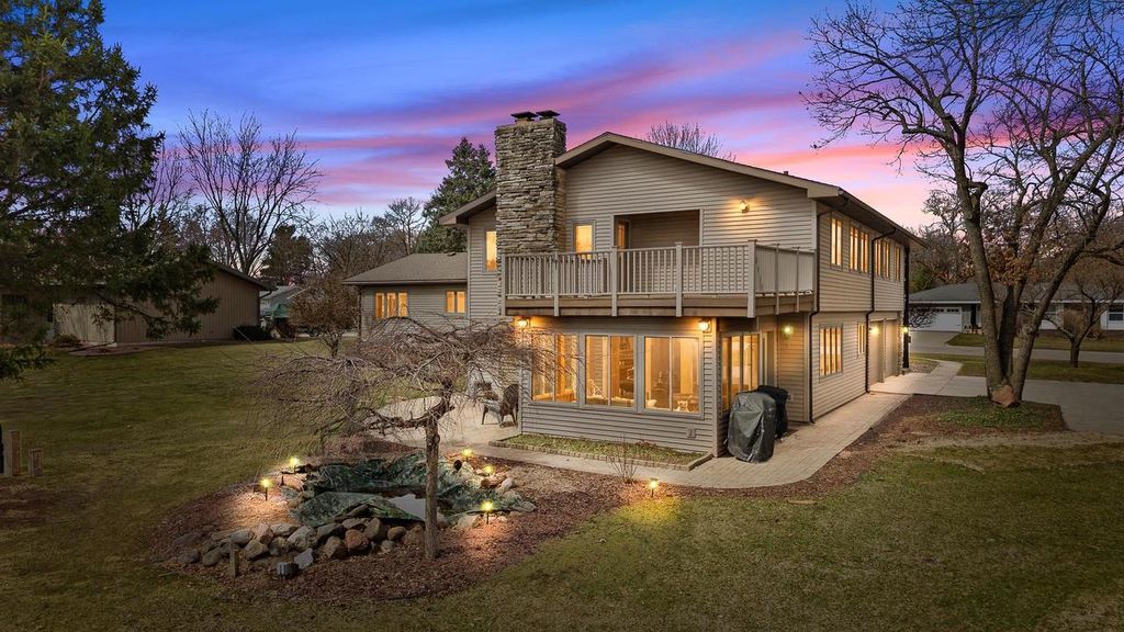 Photo of 444 Winnebago AVENUE, Portage, WI 53901 (MLS # 2019624)