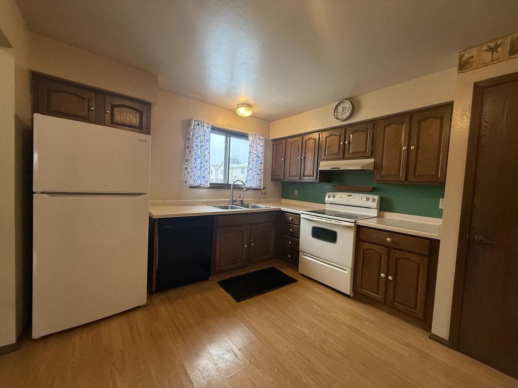 Photo of 5728 Cambridge CIRCLE #7, Mount Pleasant, WI 53406 (MLS # 1946433)