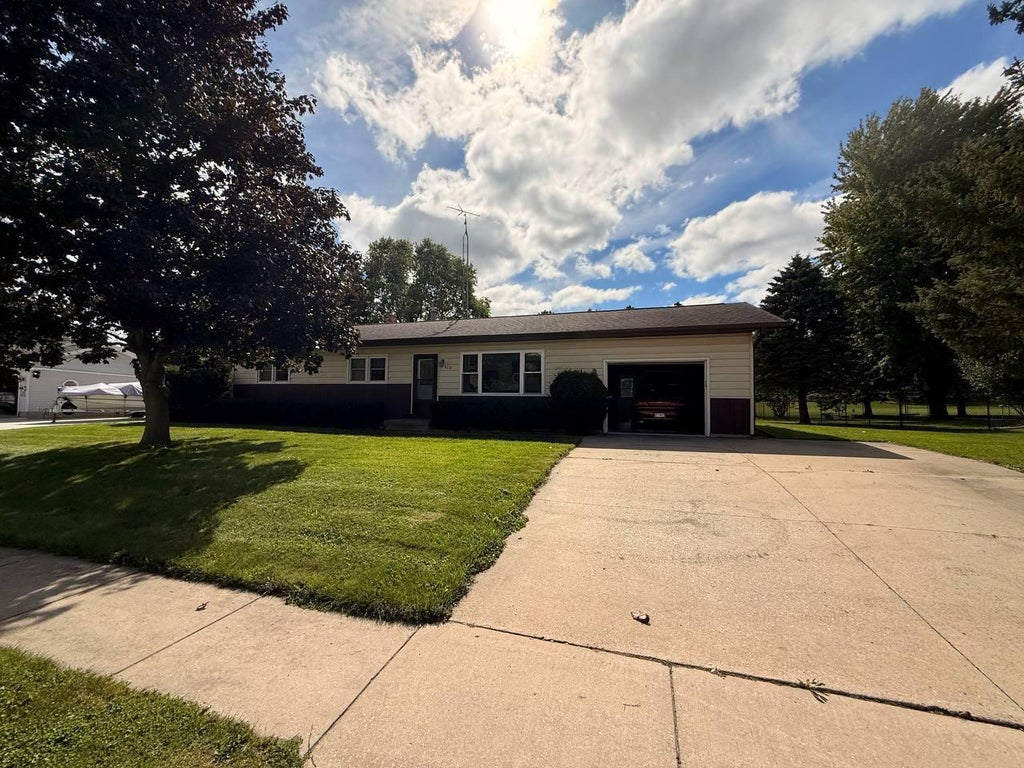 Photo of 613 Buwalda DRIVE, Waupun, WI 53963 (MLS # 1981918)