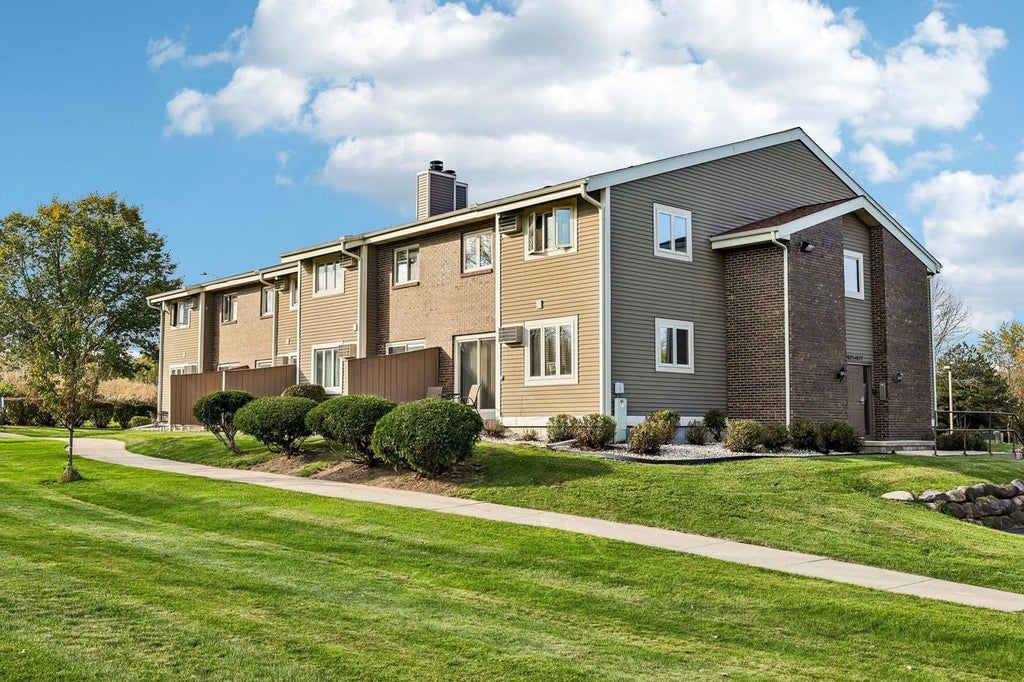 Photo of 1621 McKenna BOULEVARD, Madison, WI 53711 (MLS # 2035180)
