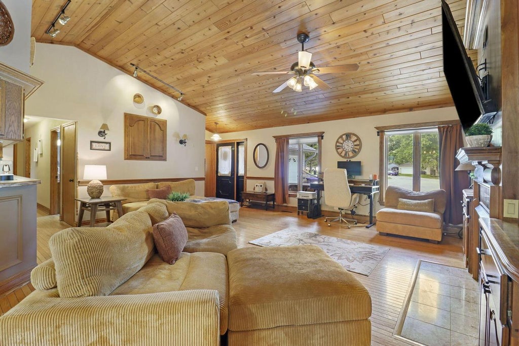 Photo of 645 W Estate COURT, Elkhorn, WI 53121 (MLS # 1981069)