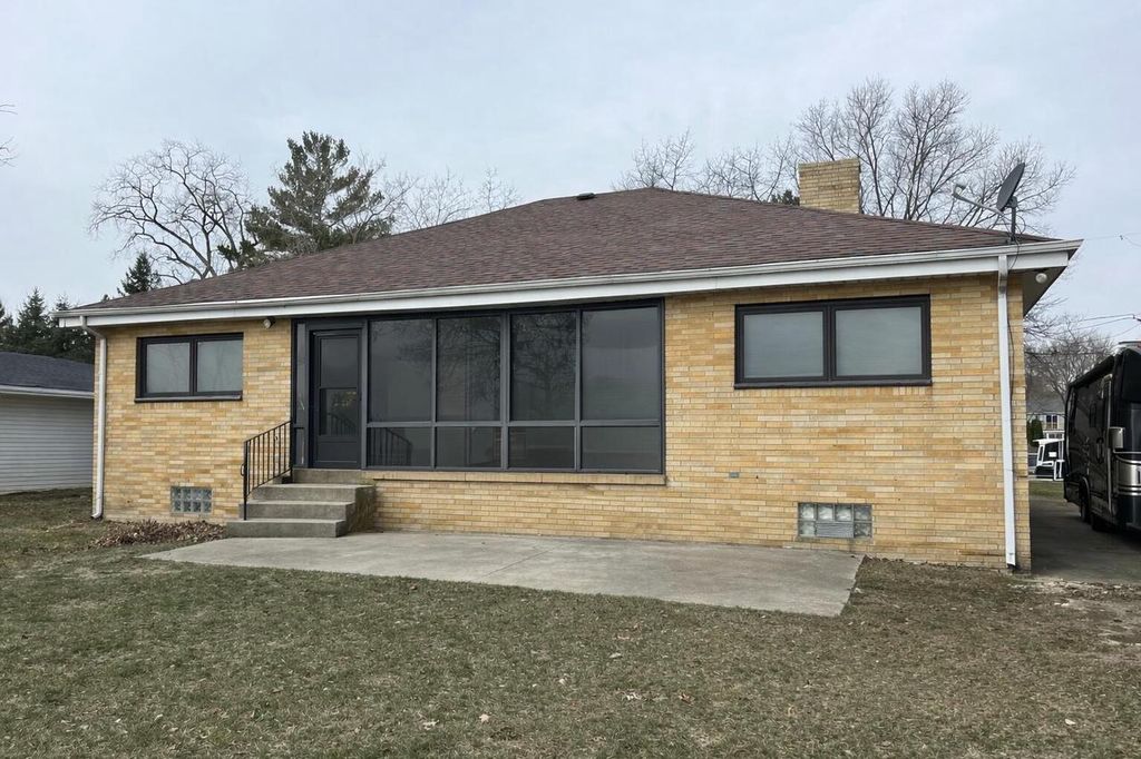 Photo of 9851 Lakeshore DRIVE, Pleasant Prairie, WI 53158 (MLS # 1954032)
