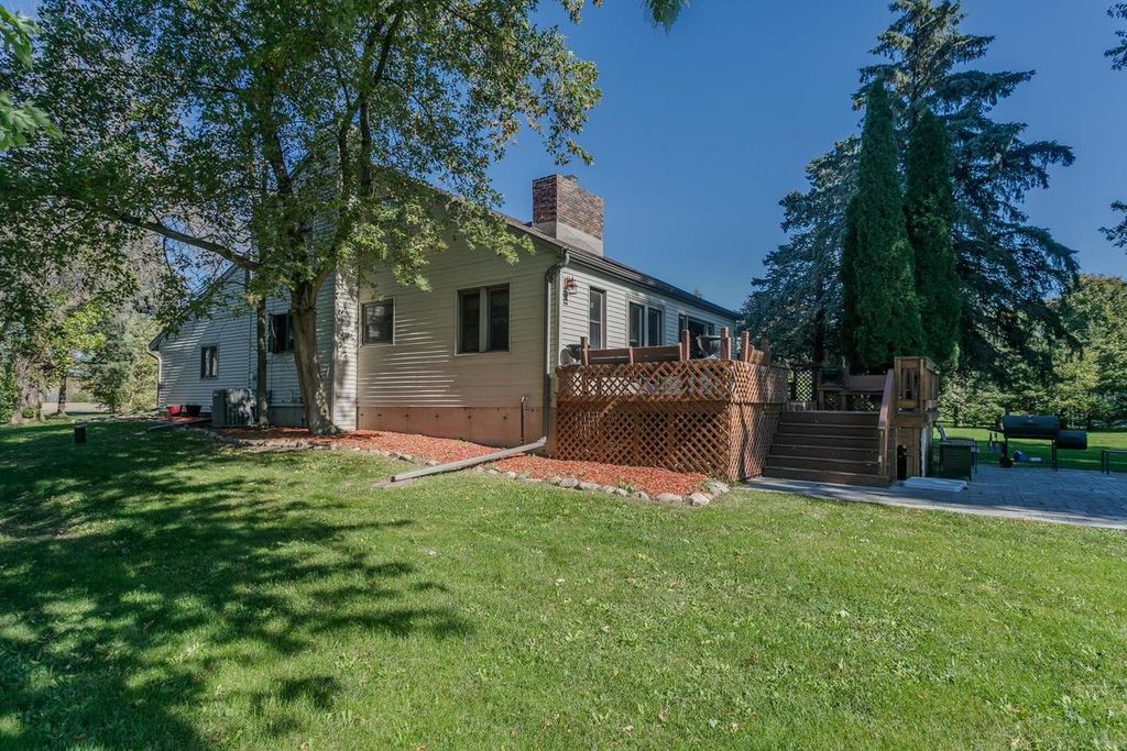 Photo of W5321 Quarry ROAD, Appleton, WI 54913 (MLS # 50316672)