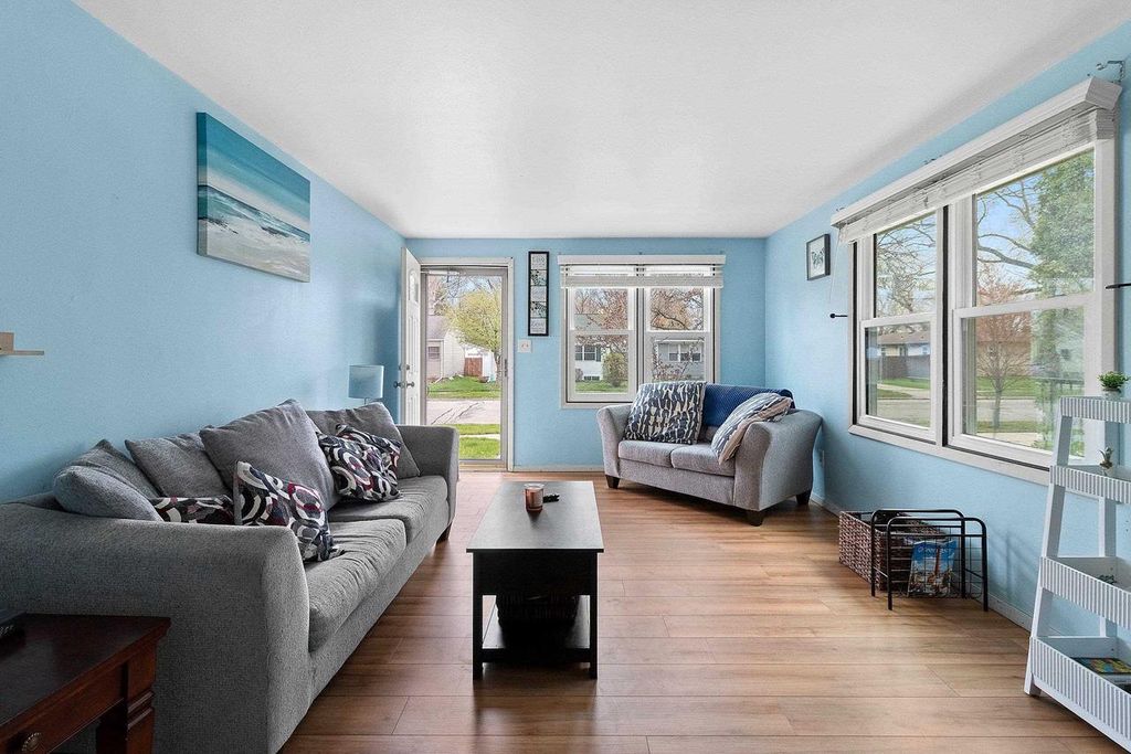 Photo of 1150 S Greenwood AVENUE, Green Bay, WI 54304 (MLS # 50324649)