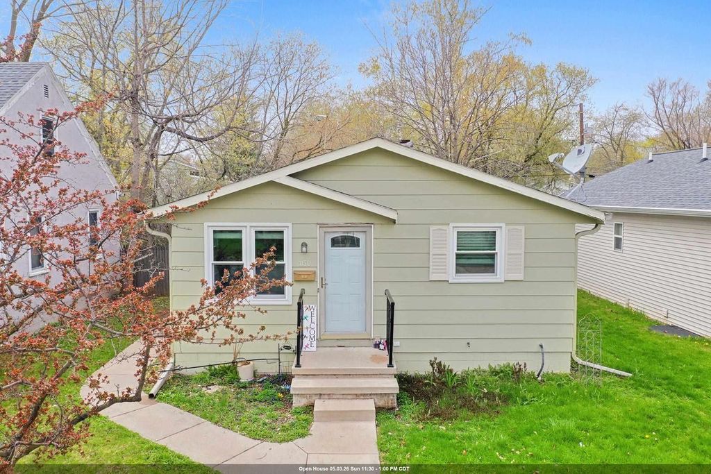 Photo of 1150 S Greenwood AVENUE, Green Bay, WI 54304 (MLS # 50324649)