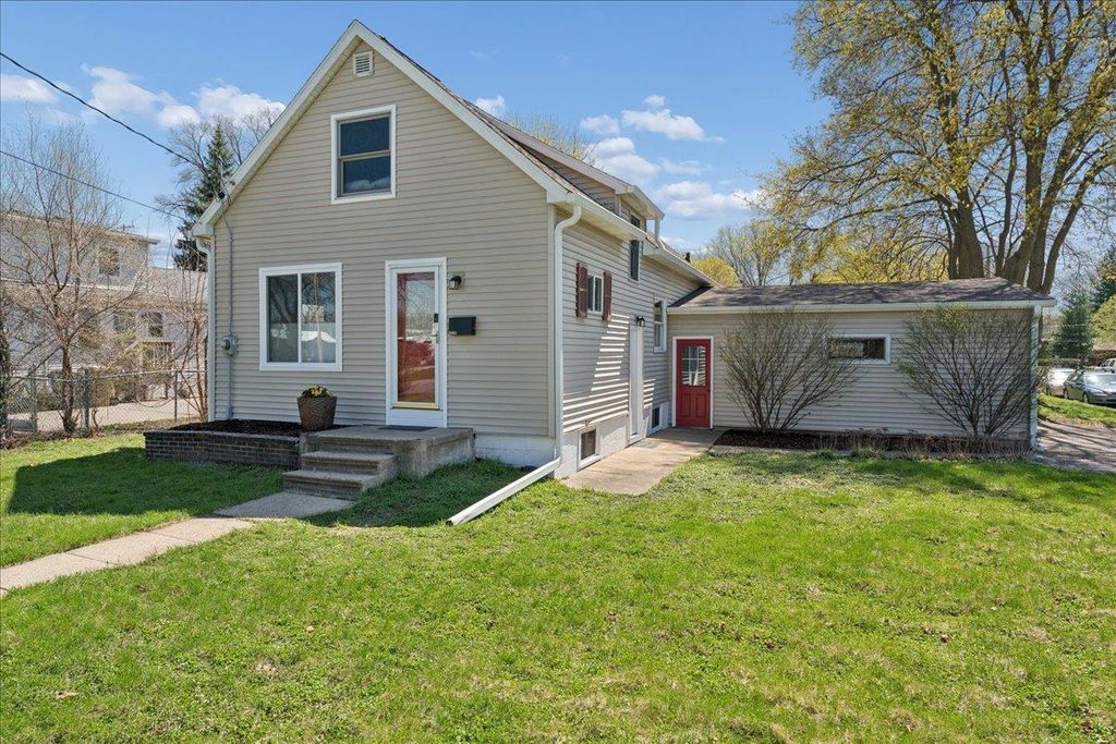 Photo of 2001 Melrose STREET, Madison, WI 53704 (MLS # 2020627)