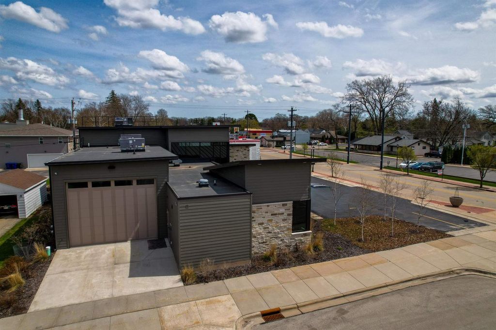 Photo of 805 George STREET, De Pere, WI 54115 (MLS # 50326144)