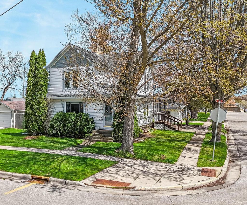 Photo of 127 S 3rd STREET, Winneconne, WI 54986 (MLS # 50324579)