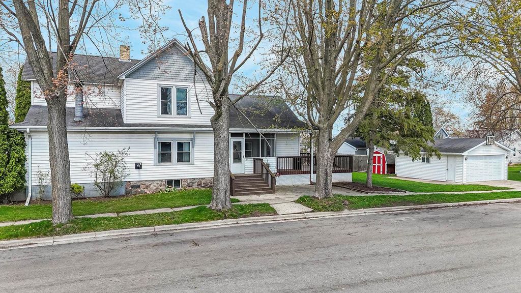 Photo of 127 S 3rd STREET, Winneconne, WI 54986 (MLS # 50324579)