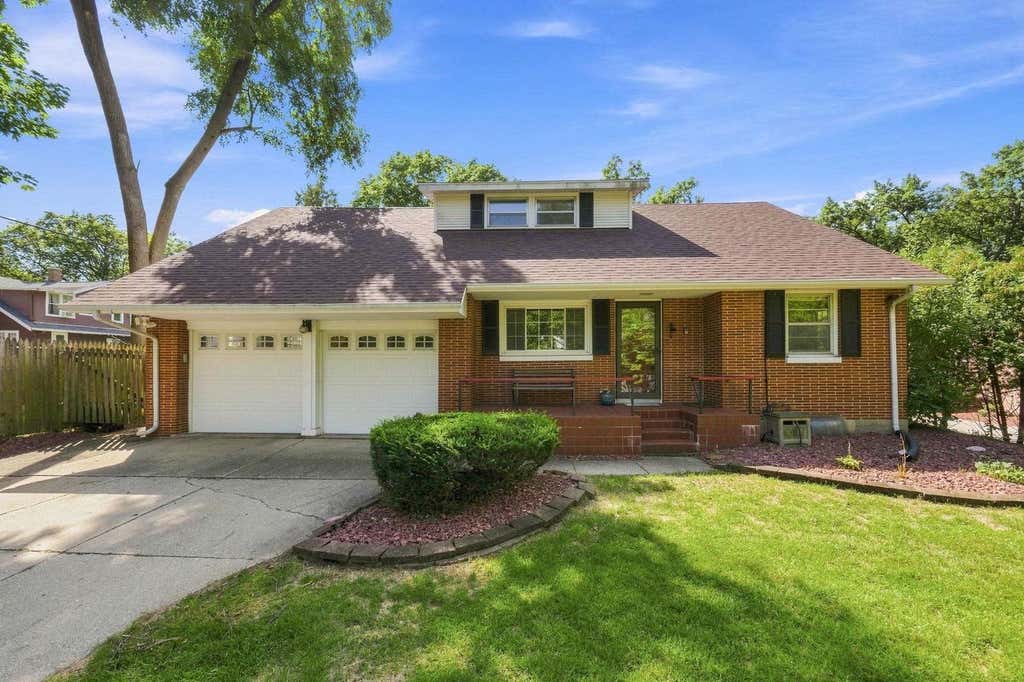 Photo of 1436 Carrington STREET, Janesville, WI 53546 (MLS # 2031194)