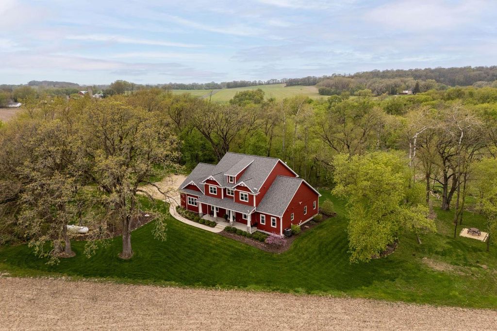Photo of 470 York Center ROAD, Waterloo, WI 53594 (MLS # 2021966)