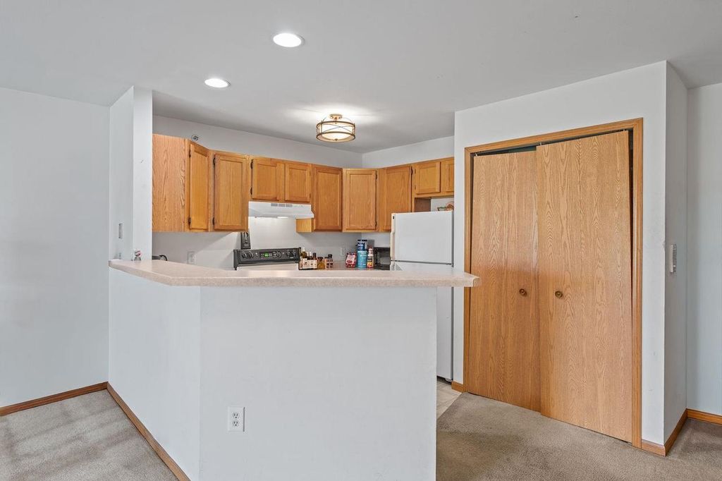 Photo of 33B Grand Canyon DRIVE #207, Baraboo, WI 53913 (MLS # 2011340)