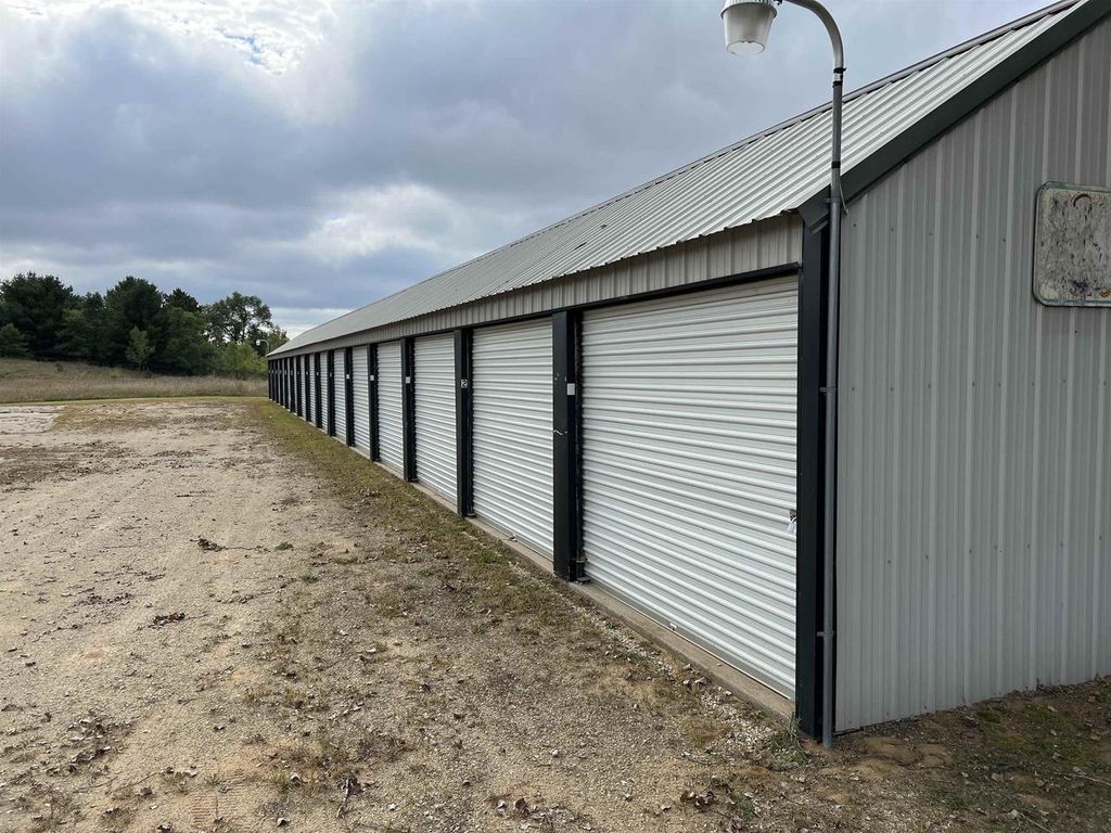 Photo of W300S3280 Snowdon DRIVE, Waukesha, WI 53189 (MLS # 1944544)