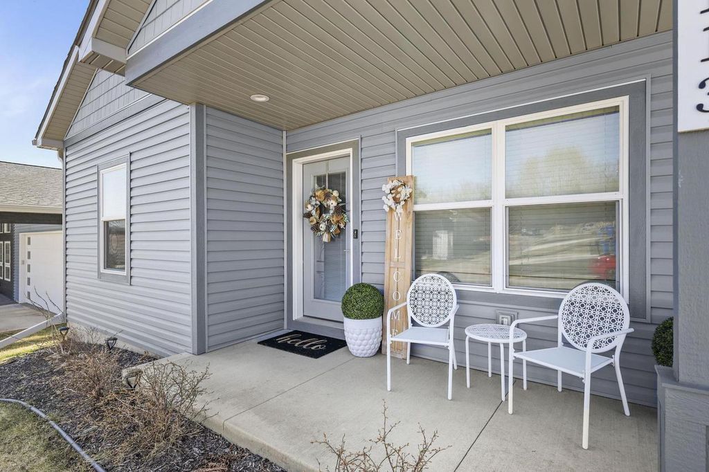 Photo of 113 Lupine AVENUE, Poynette, WI 53955 (MLS # 2020360)