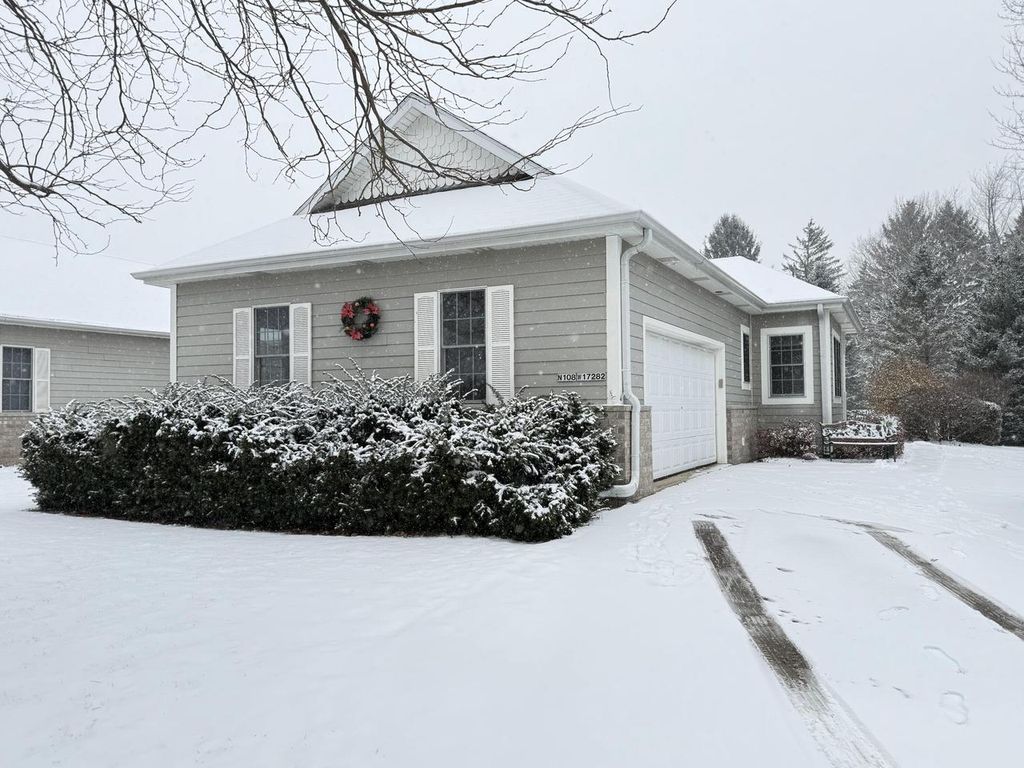 Photo of N108W17282 Lilac LANE, Germantown, WI 53022 (MLS # 1944196)