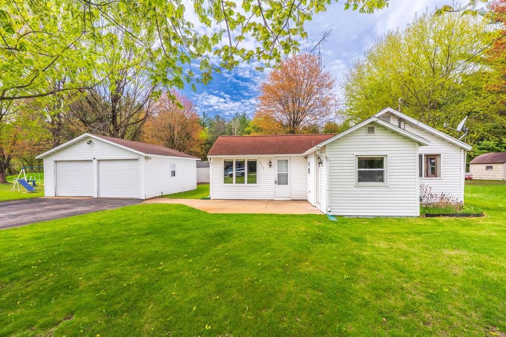 Photo of 5177 Reddin ROAD, Wisconsin Rapids, WI 54495 (MLS # 22601896)