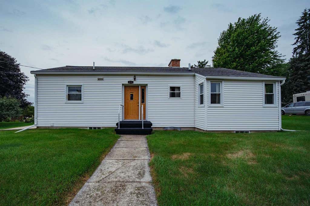 Photo of 555 Pleasant Hill AVENUE, Lomira, WI 53048 (MLS # 50331574)