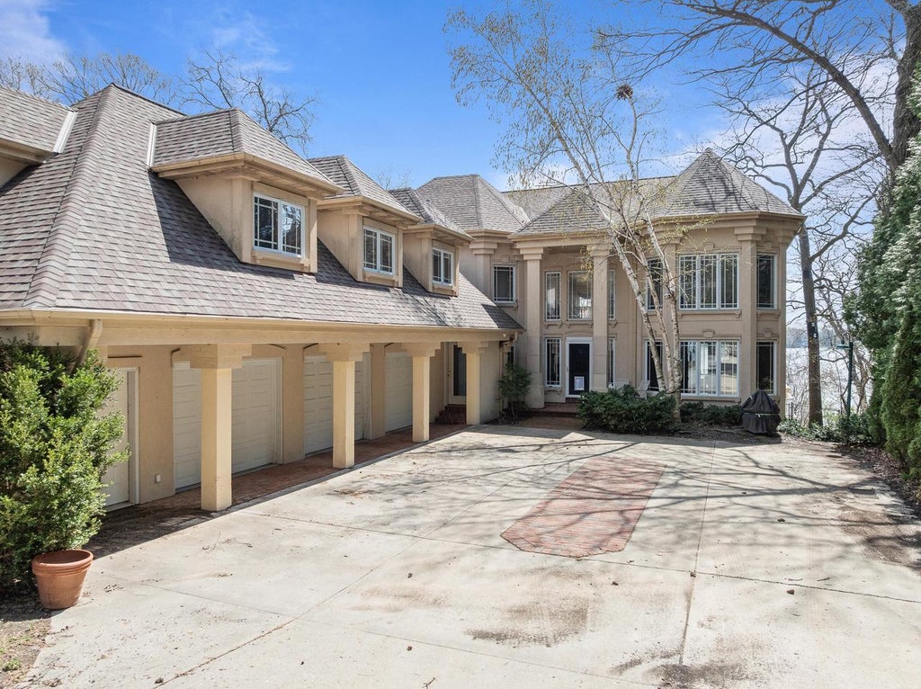 Photo of 2718 Willow Point DRIVE, Delavan, WI 53115 (MLS # 1979412)