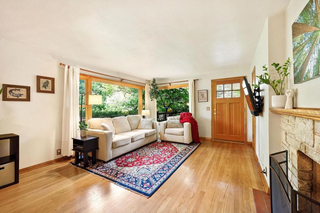 Photo of 4301 Nakoma ROAD, Madison, WI 53711 (MLS # 2007208)