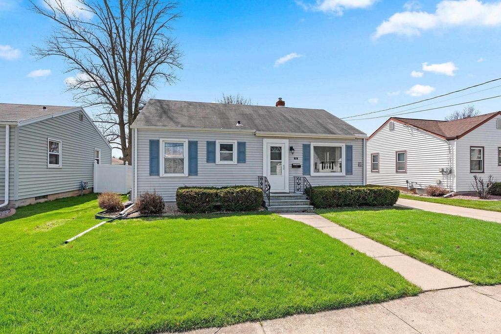 Photo of 867 Marquette STREET, Menasha, WI 54952 (MLS # 50324135)