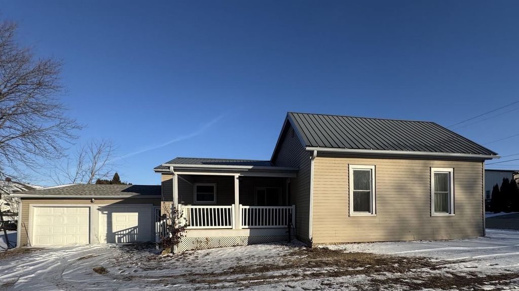 Photo of 115 N Grand STREET, Livingston, WI 53554 (MLS # 2014244)