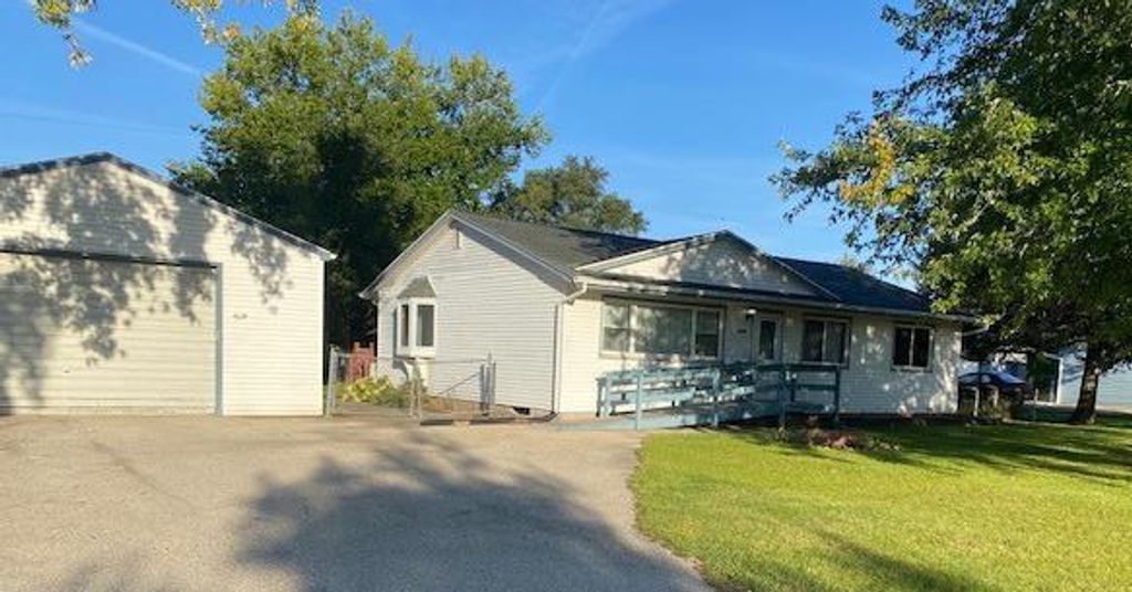 Photo of W312S8869 Cherokee PASS, Mukwonago, WI 53149 (MLS # 1944624)