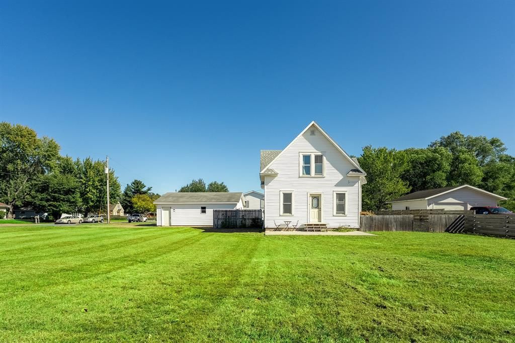 Photo of 3241 Starr AVENUE, Eau Claire, WI 54703 (MLS # 1599576)
