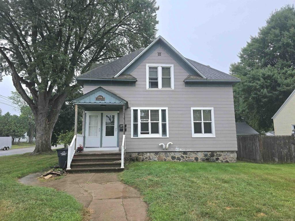 Photo of 516 E Randall STREET, Shawano, WI 54166 (MLS # 50320342)