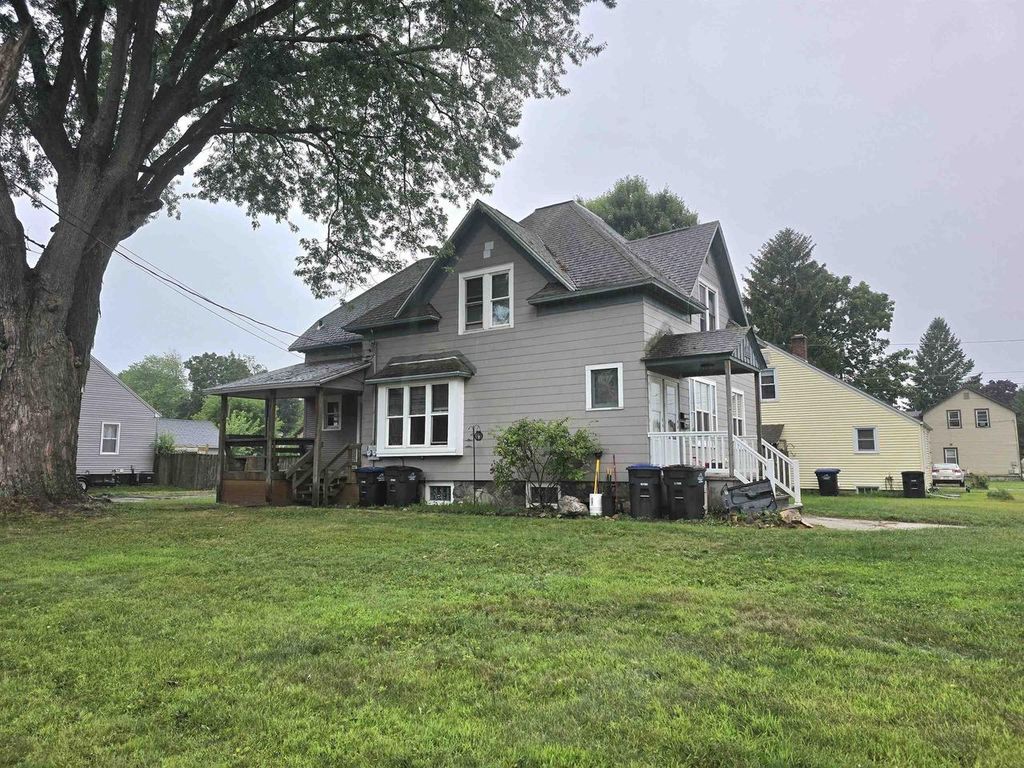 Photo of 516 E Randall STREET, Shawano, WI 54166 (MLS # 50320342)