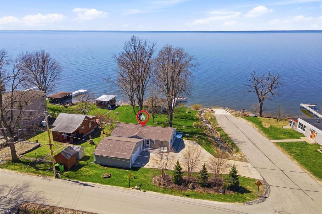 Photo of W5625 Faro Springs ROAD, Hilbert, WI 54129 (MLS # 50324130)