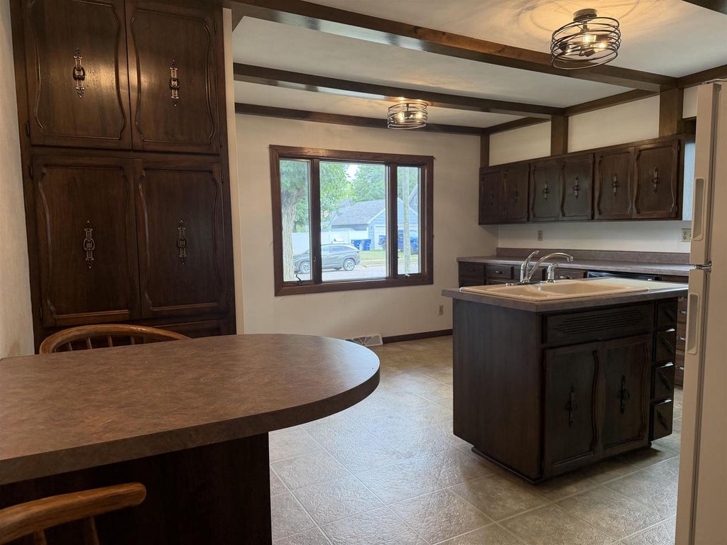 Photo of 44 West STREET, Clintonville, WI 54929 (MLS # 2031459)