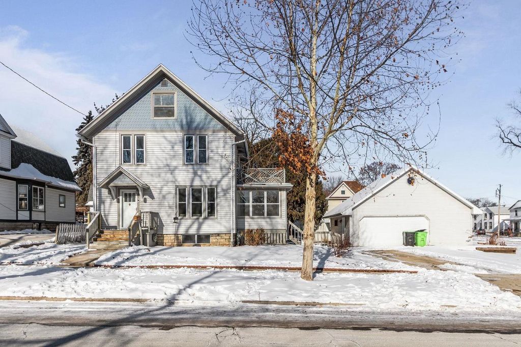 Photo of 204 Oneida STREET, Beaver Dam, WI 53916 (MLS # 50320394)