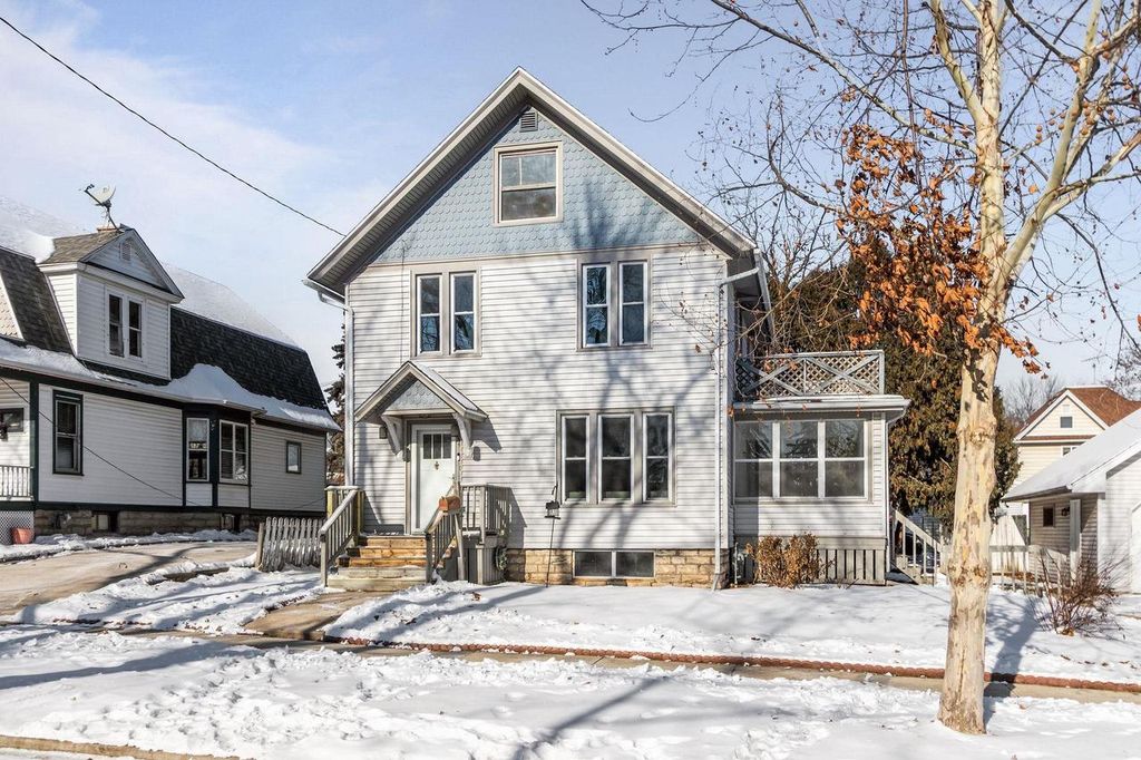 Photo of 204 Oneida STREET, Beaver Dam, WI 53916 (MLS # 50320394)