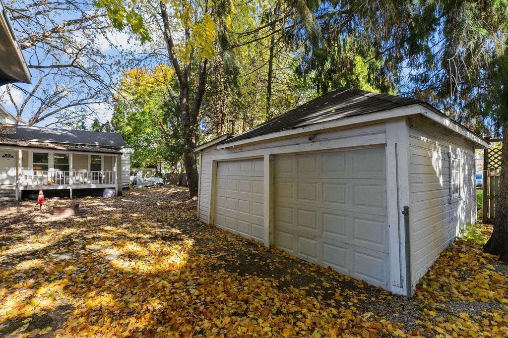 Photo of 730 Jackson STREET, Oshkosh, WI 54901 (MLS # 50317725)