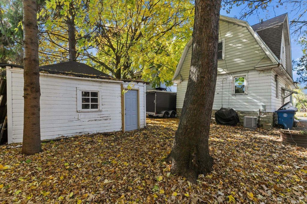 Photo of 730 Jackson STREET, Oshkosh, WI 54901 (MLS # 50317725)