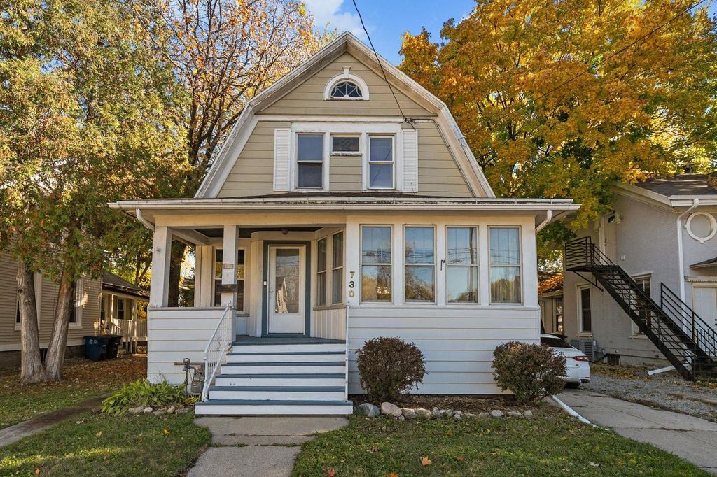 Photo of 730 Jackson STREET, Oshkosh, WI 54901 (MLS # 50317725)