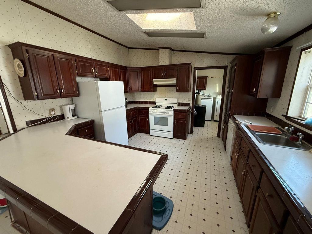 Photo of N4958 Arrowhead TRAIL, Juneau, WI 53039 (MLS # 50319444)