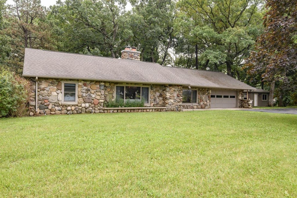Photo of W195S9804 Racine AVENUE, Muskego, WI 53150 (MLS # 1975117)