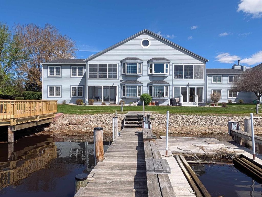 Photo of 195 Captains COURT, Winneconne, WI 54986 (MLS # 50321899)