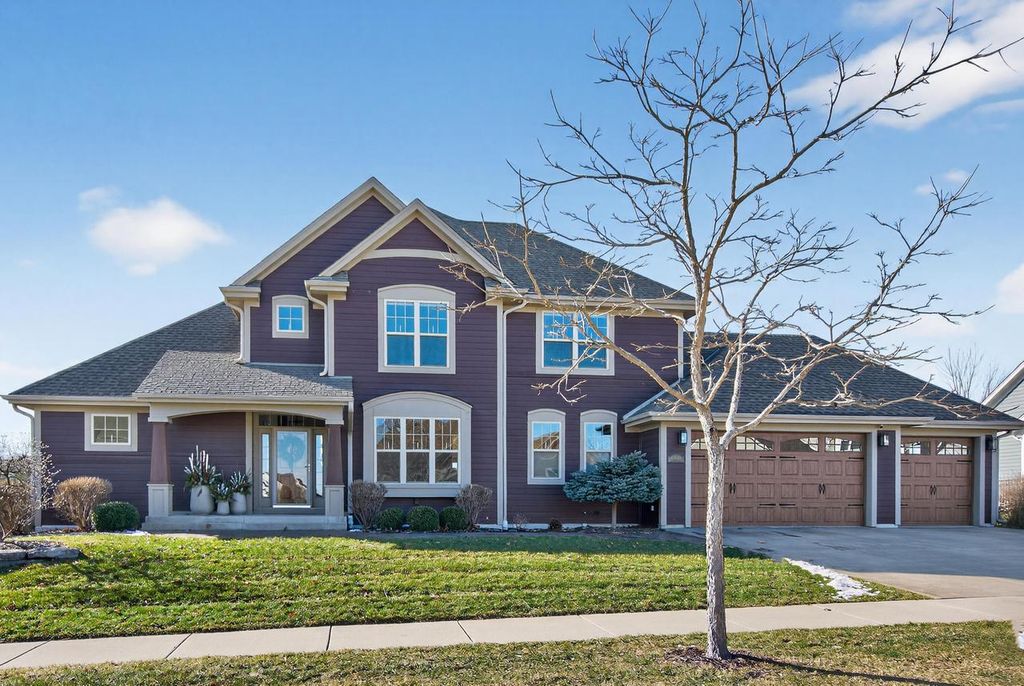 Photo of W79N417 Ridgeway LANE, Cedarburg, WI 53012 (MLS # 1946289)