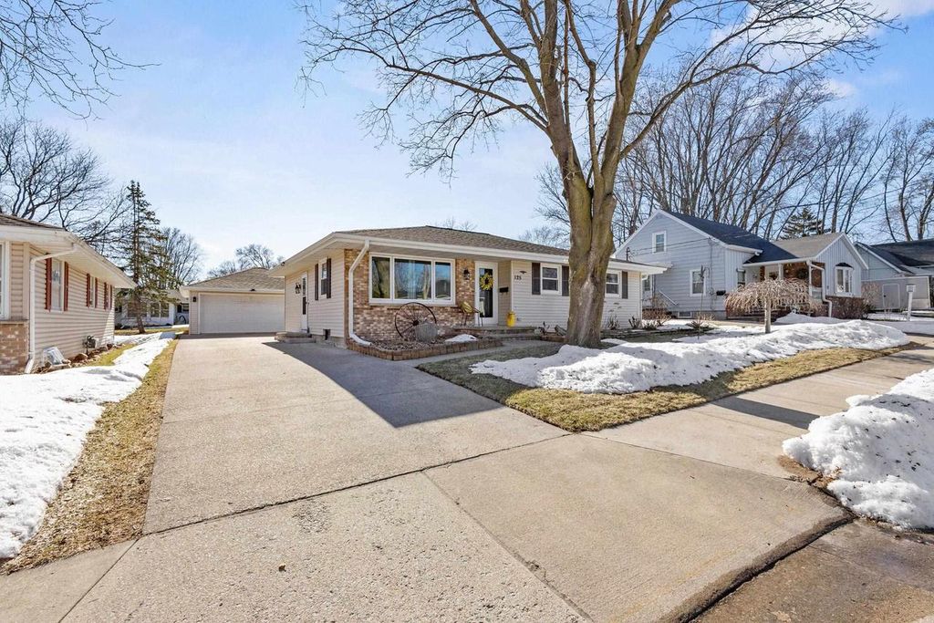 Photo of 125 McKinley STREET, Kaukauna, WI 54130 (MLS # 50322597)