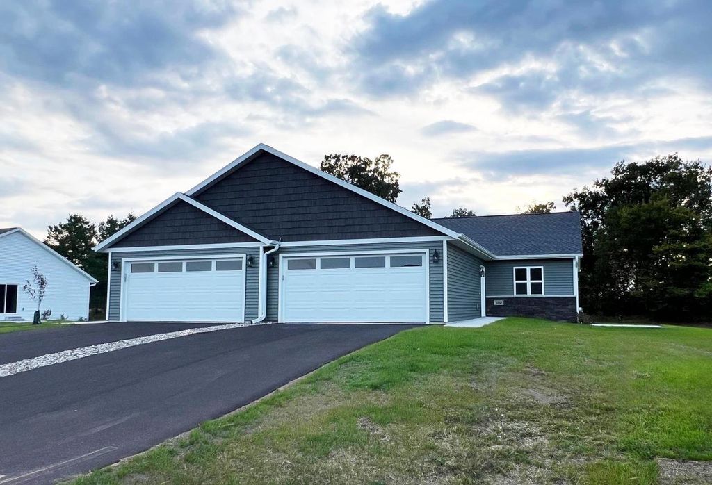 Photo of 980 Morning Star LANE, Plover, WI 54467 (MLS # 22505867)