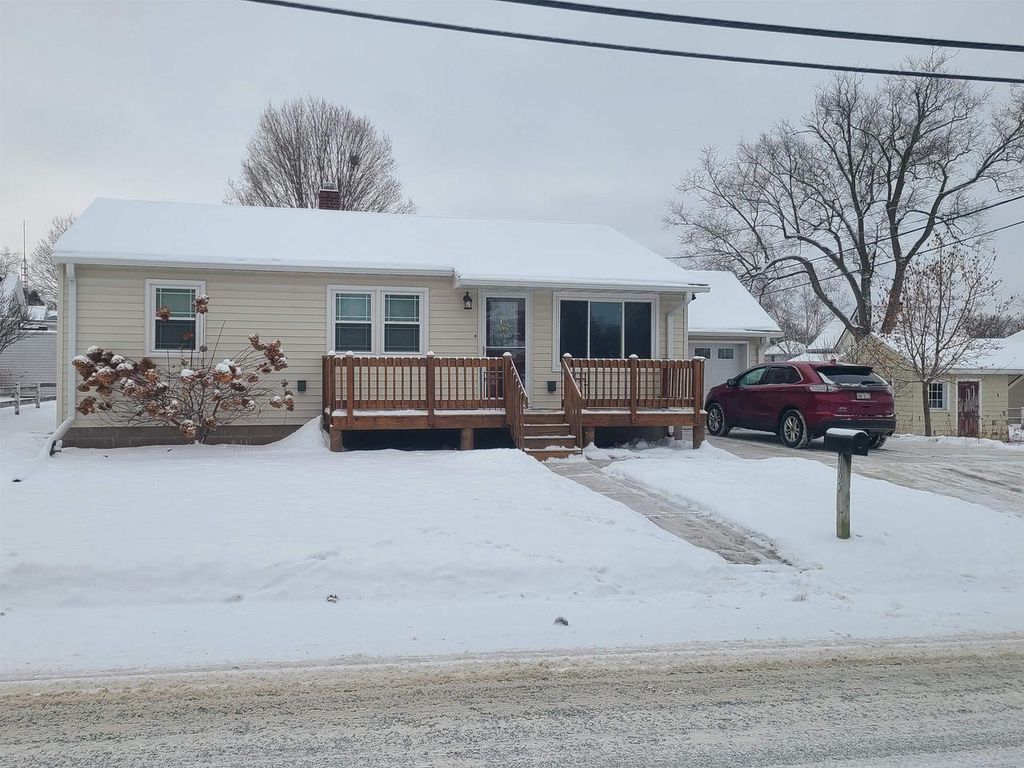 Photo of 165 E 8th STREET, Richland Center, WI 53581 (MLS # 2015559)