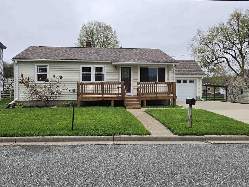 Photo of 165 E 8th STREET, Richland Center, WI 53581 (MLS # 2015559)