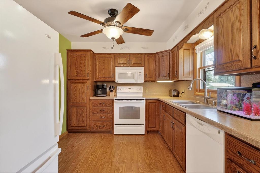 Photo of 7710 Meadowlark LANE, Wisconsin Rapids, WI 54494 (MLS # 22601137)