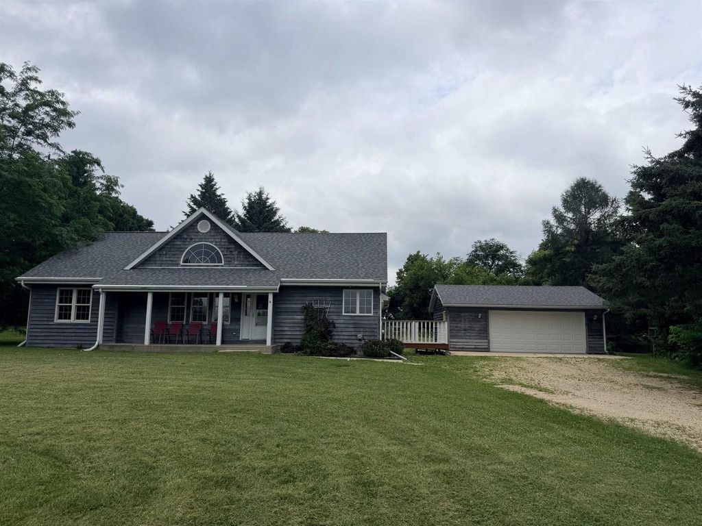 Photo of N1193 County Road O, Rubicon, WI 53078 (MLS # 50328652)