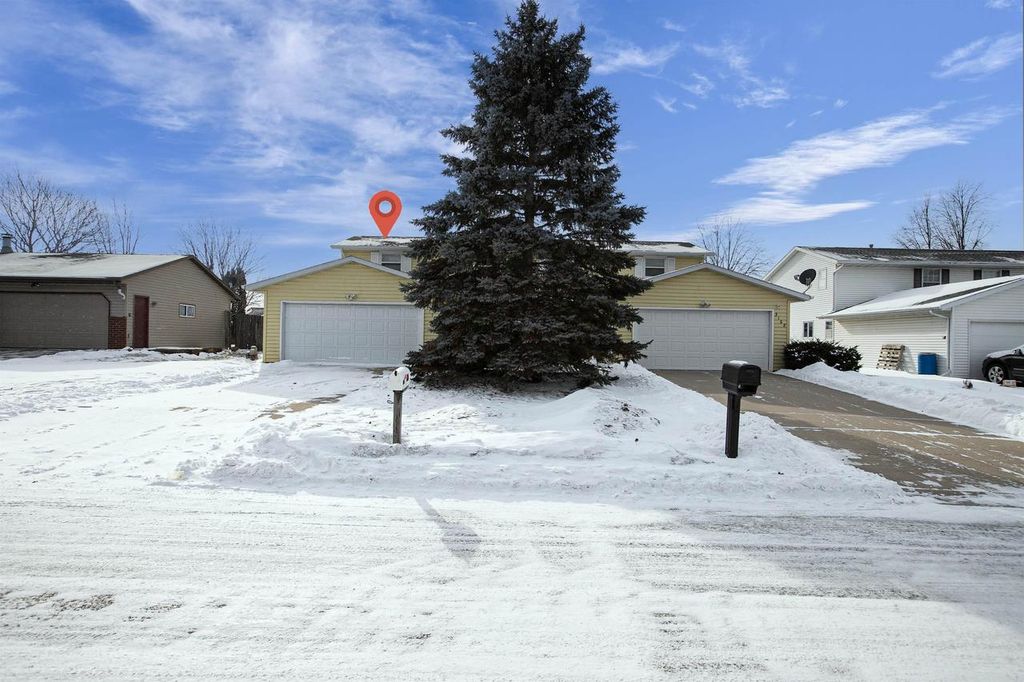 Photo of 3170 Tobermory DRIVE, Green Bay, WI 54311 (MLS # 50320312)